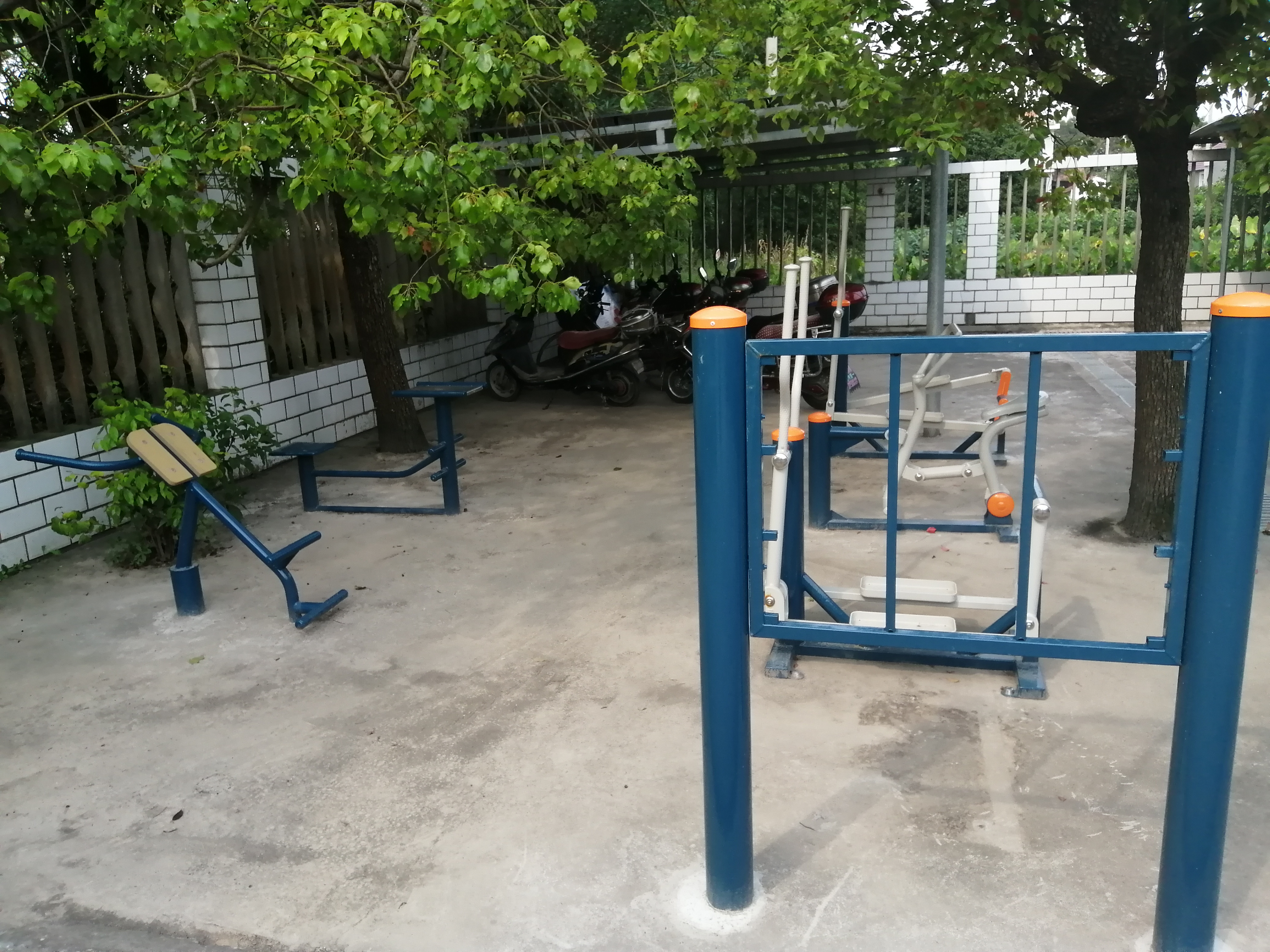 東蘭三居居委B健身苑點