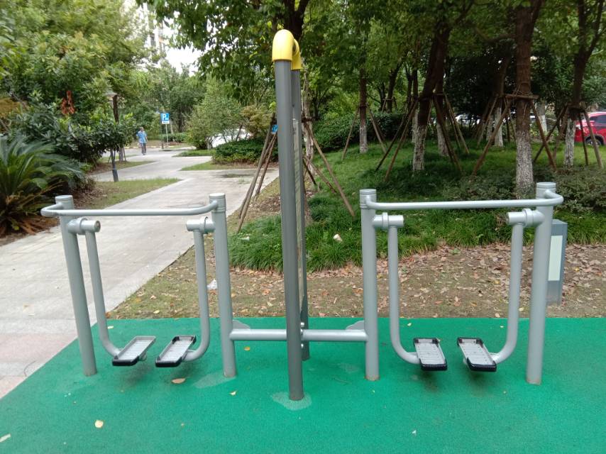 雙位太空漫步機