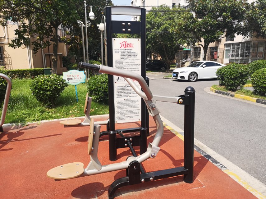 自重式高拉訓練器