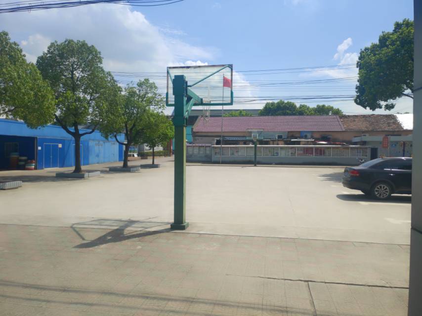 白鶴鎮(zhèn)朱浦村籃球場