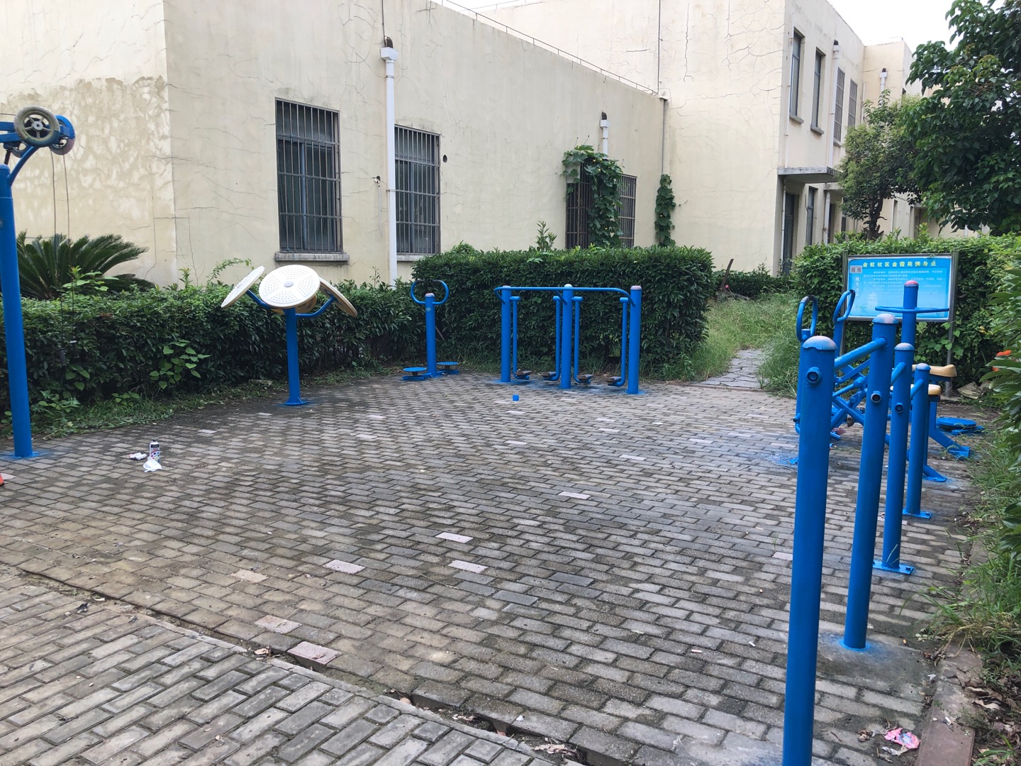 金虹社區金霞苑健身點