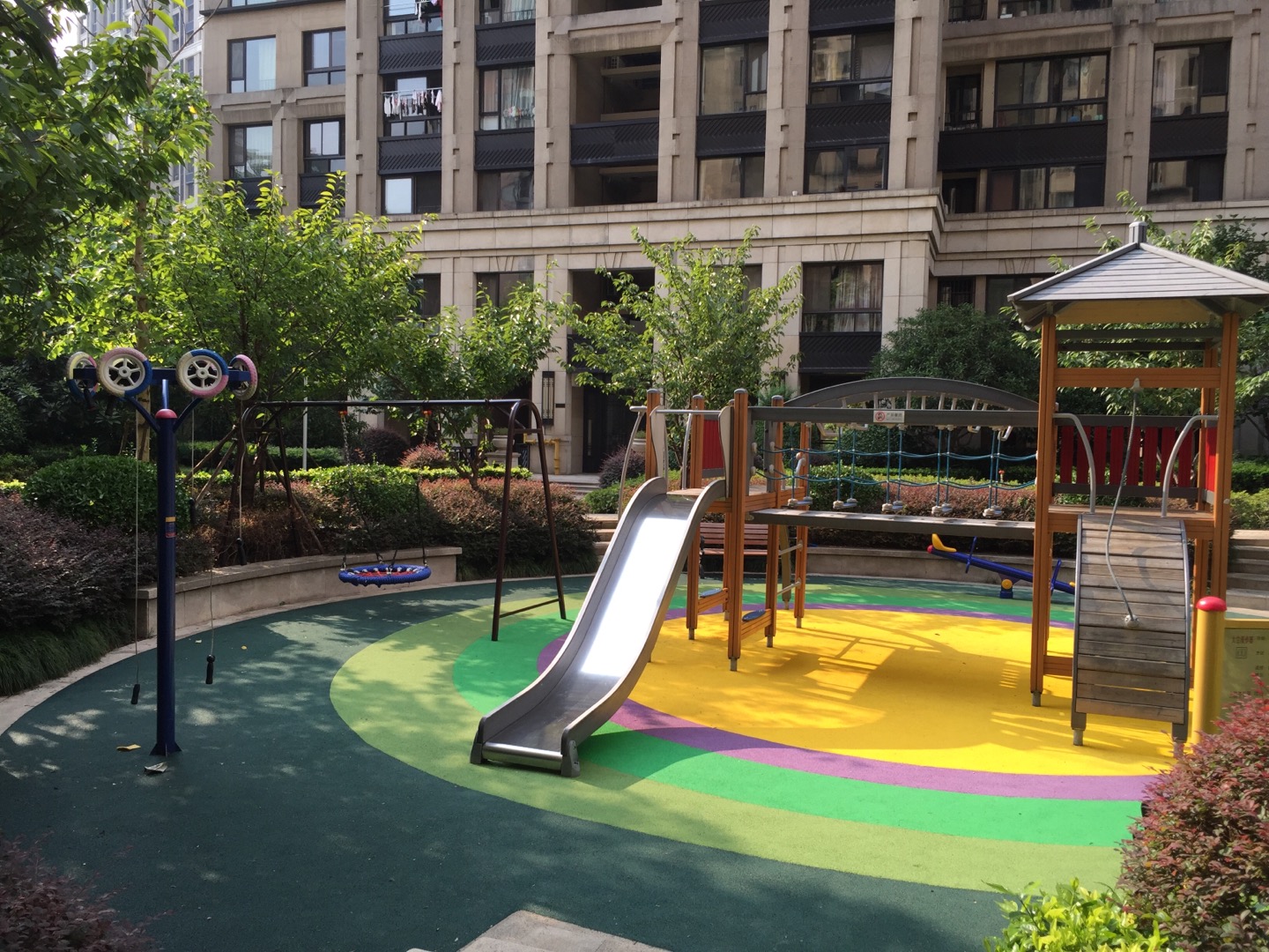 南翔鎮留云社區居委會陳翔公路1588弄健身點