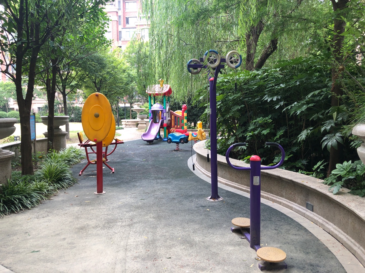 嘉豪社區臨洮路1001弄健身點