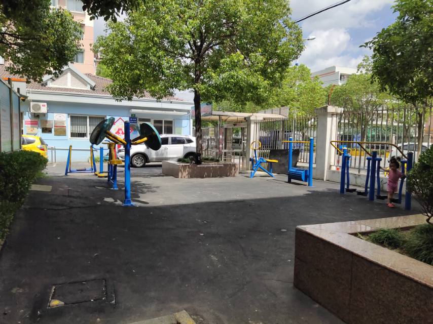 嘉宏社區(qū)420弄健身點