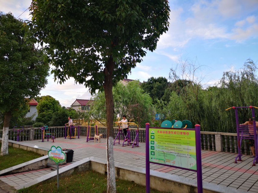 柘林鎮(zhèn)新塘村東機(jī)口健身點(diǎn)