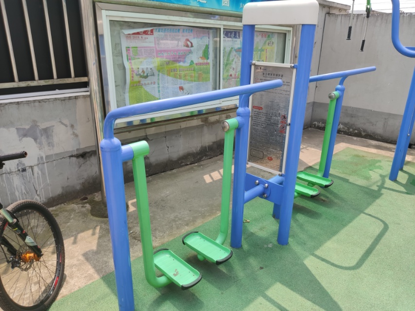 雙立柱太空漫步器 雙立柱太空漫步器