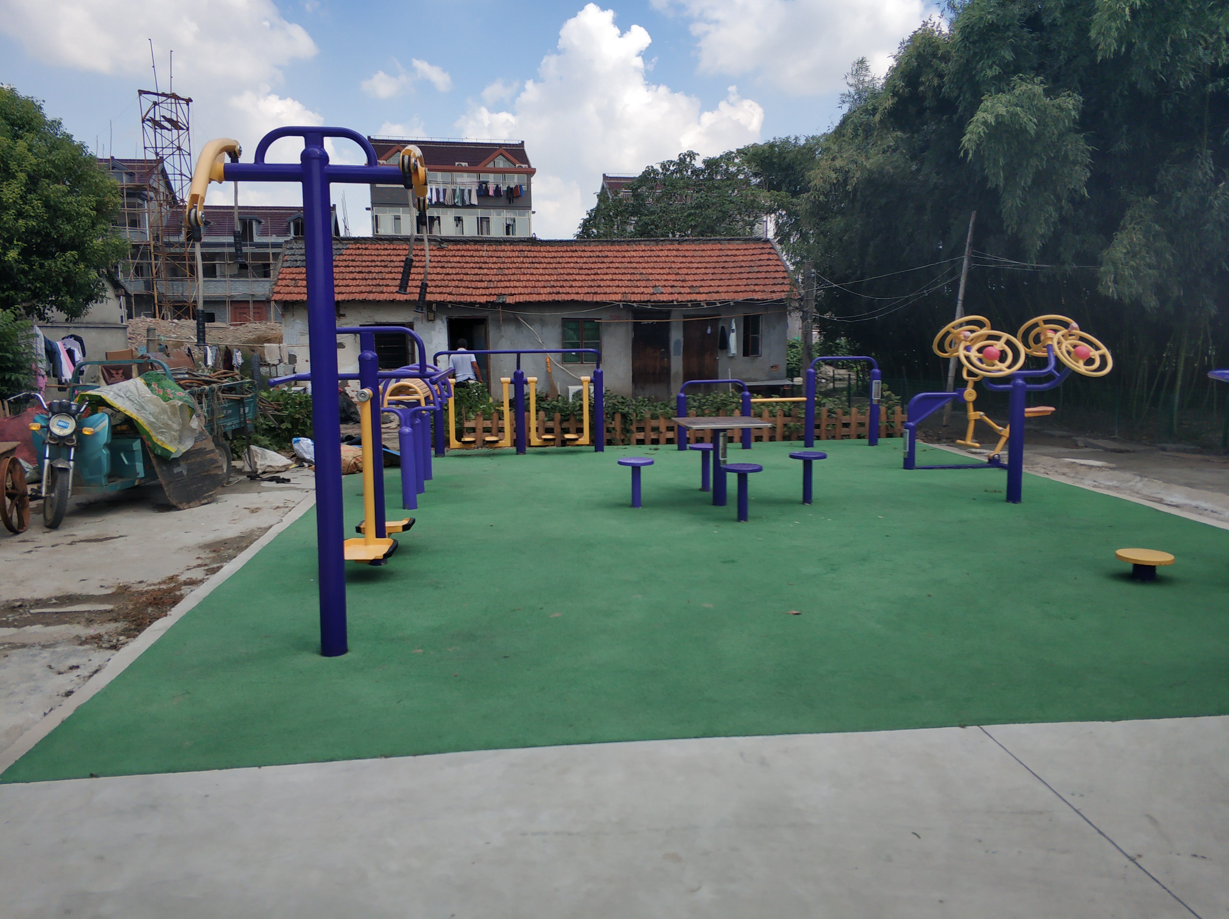 香花橋街道東斜村六組健身苑點